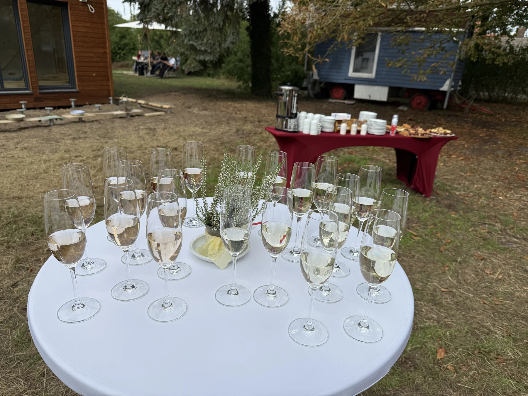 Geschirr / Besteck / Gläser